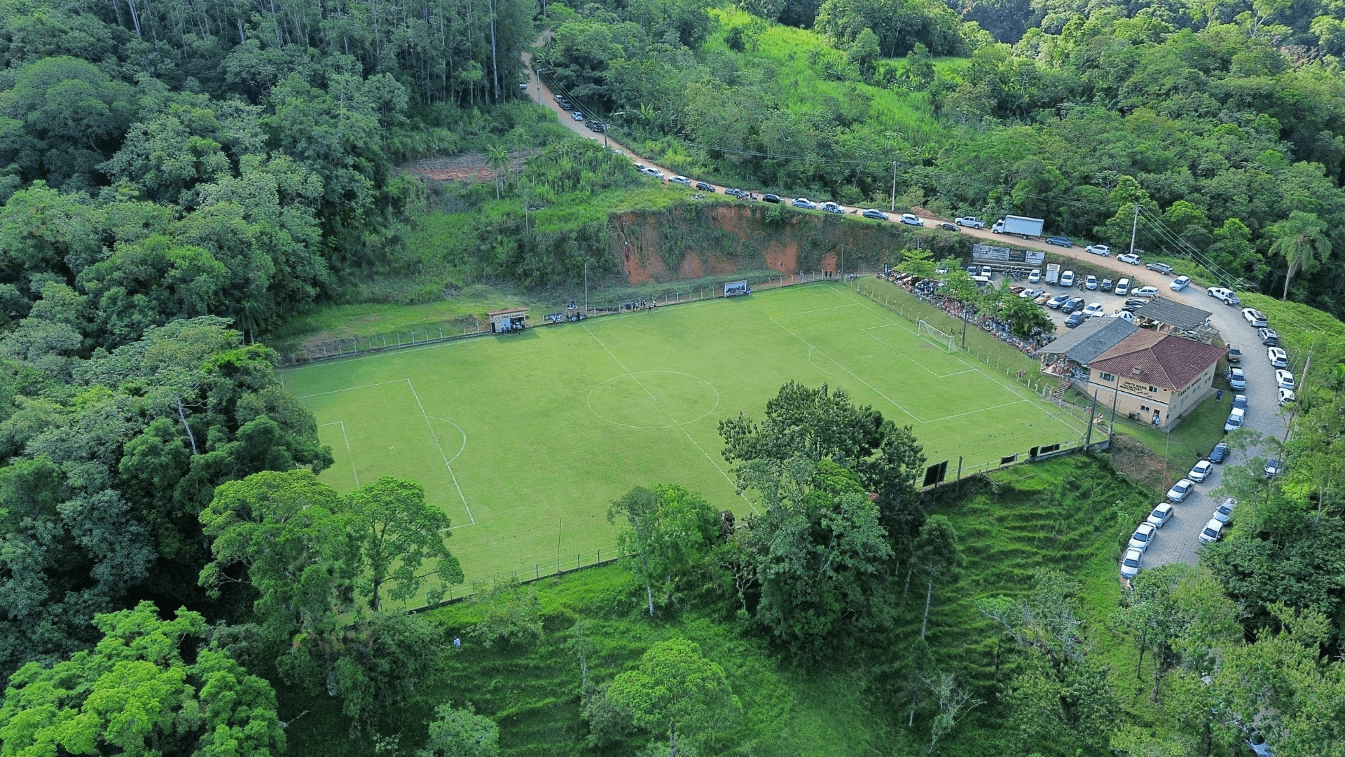 Primeira rodada do Municipal Cerej de Antônio Carlos teve média de 2,5 gols por jogo