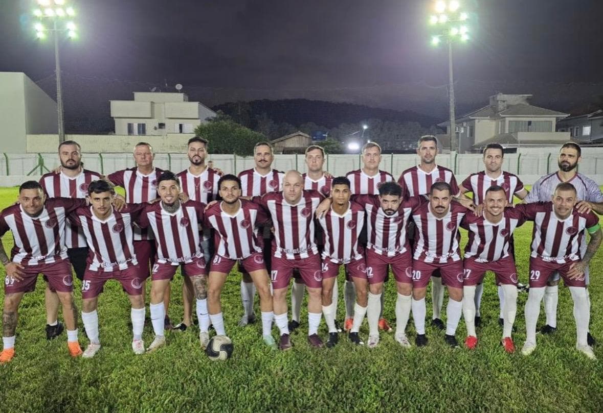 Biguaçu: Adivinha Se Nós Bebe aplica goleada e assume liderança na Superliga.